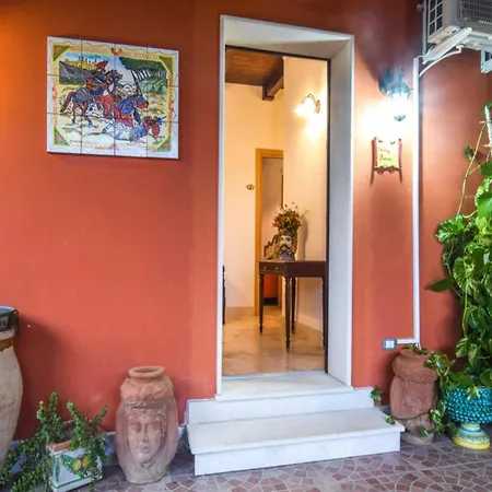 Apartman With Jacuzzi Near Etna *