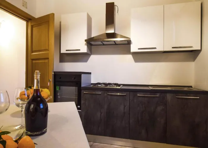 Apartman With Jacuzzi Near Etna Gaggi