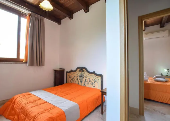 With Jacuzzi Near Etna Apartman Gaggi