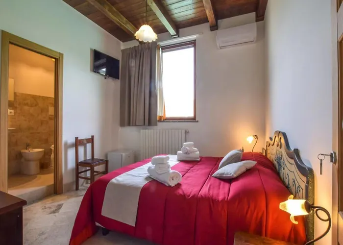 With Jacuzzi Near Etna *