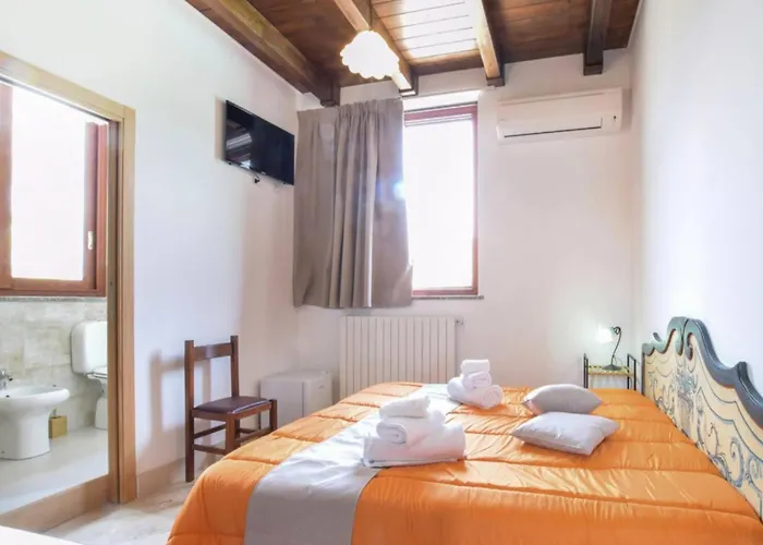 With Jacuzzi Near Etna Apartman *